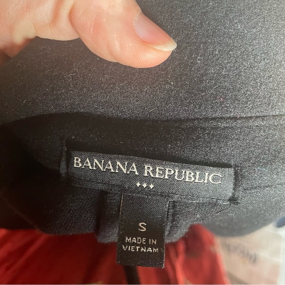 Banana Republic Chic Minimalist Black Pea Coat size Small Capsule Wardrobe - Picture 7 of 7